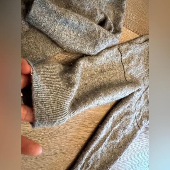 Quince 2t Gray Hoodie and Sweatpants Set - Picture 6 of 7